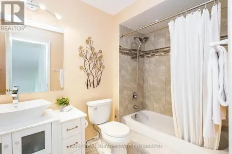 103 41st Street South Wasaga Beach ON L9Z 3B6