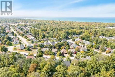 103 41st Street South Wasaga Beach ON L9Z 3B6