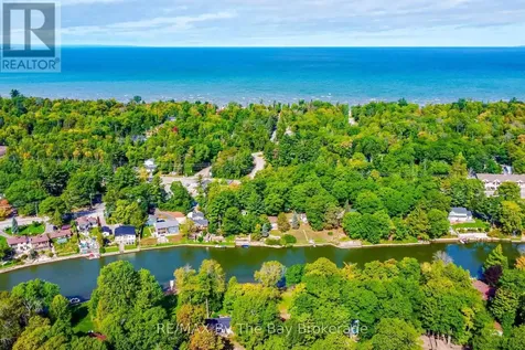 578 Oxbow Park Drive Wasaga Beach ON L9Z 2T8