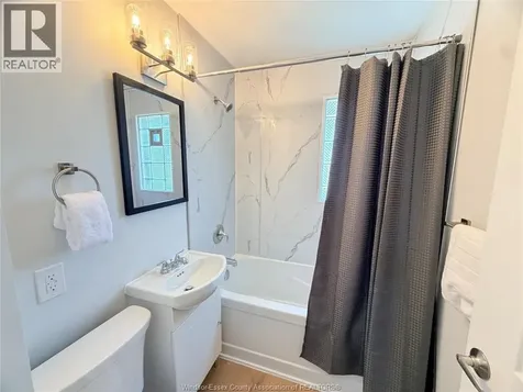 1651 Aubin Windsor ON N8Y 4G3