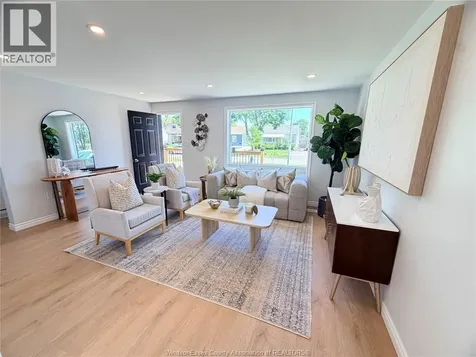 1651 Aubin Windsor ON N8Y 4G3