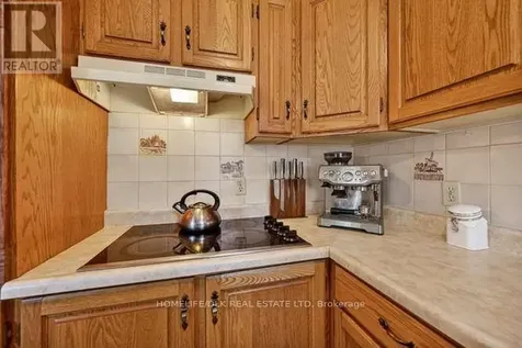 61 Salisbury Avenue Brockville ON K6V 2T6
