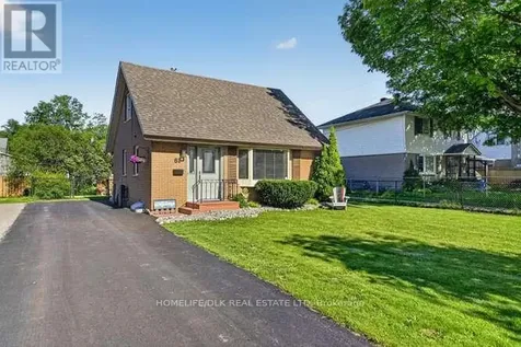 61 Salisbury Avenue Brockville ON K6V 2T6
