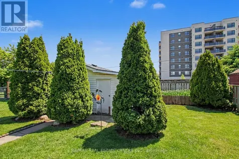 203 Moffat Drive Cambridge ON N1R 6C1
