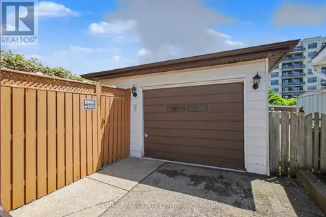203 Moffat Drive Cambridge ON N1R 6C1