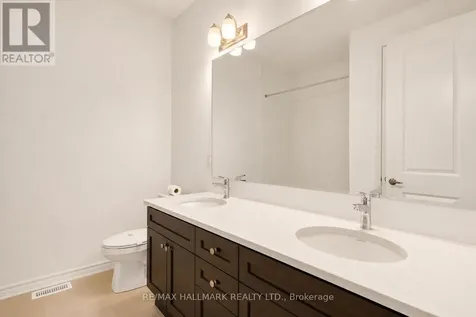 43 Foxley Heights Barrie ON L9J 1A6