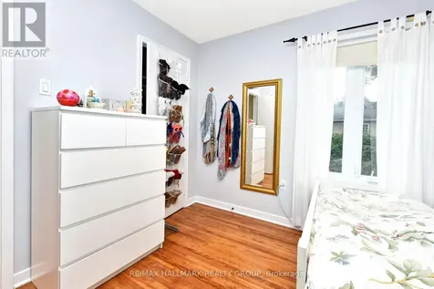 32 Arundel Avenue Ottawa ON K1K 0B6