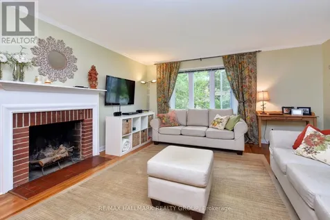 32 Arundel Avenue Ottawa ON K1K 0B6