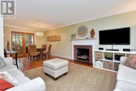 32 Arundel Avenue Ottawa ON K1K 0B6