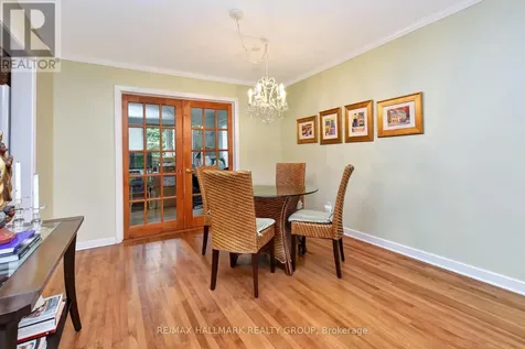 32 Arundel Avenue Ottawa ON K1K 0B6