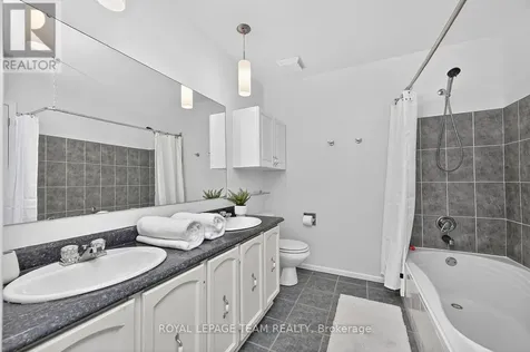 2521 Flannery Drive Ottawa ON K1V 9R5