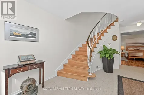 2521 Flannery Drive Ottawa ON K1V 9R5