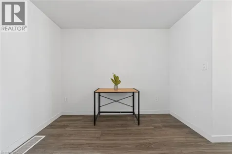 95 Queensbrook Crescent Cambridge ON N1S 0E4