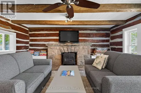 83 Beach Road Tiny ON L9M 1R2