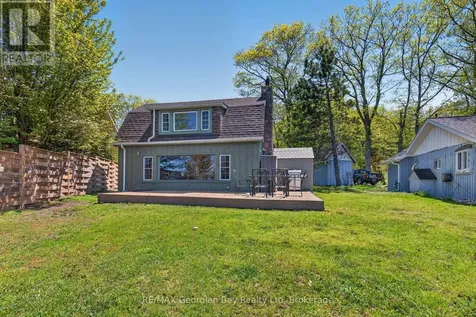 83 Beach Road Tiny ON L9M 1R2