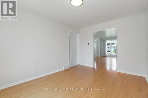 2187 Hamelin Crescent Ottawa ON K1J 6K9