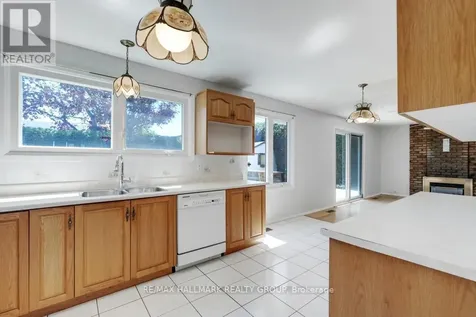 2187 Hamelin Crescent Ottawa ON K1J 6K9
