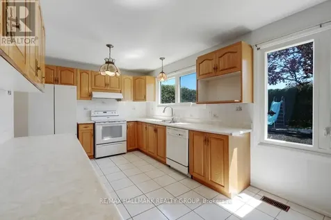 2187 Hamelin Crescent Ottawa ON K1J 6K9