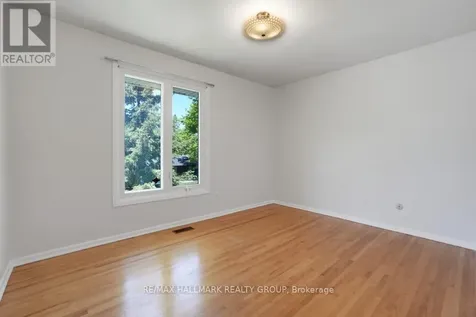 2187 Hamelin Crescent Ottawa ON K1J 6K9