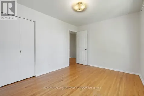 2187 Hamelin Crescent Ottawa ON K1J 6K9
