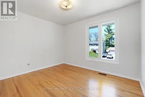 2187 Hamelin Crescent Ottawa ON K1J 6K9