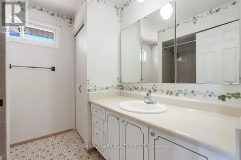 2187 Hamelin Crescent Ottawa ON K1J 6K9