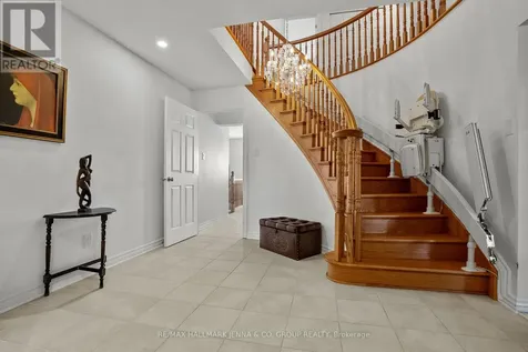 43 Elke Drive Ottawa ON K2J 2B9