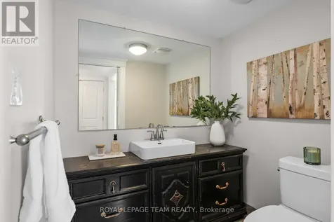 2 Lockview Road Ottawa ON K4M 1B2