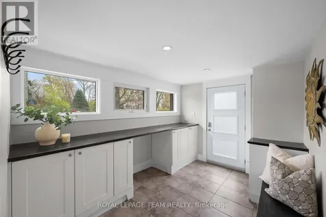 2 Lockview Road Ottawa ON K4M 1B2