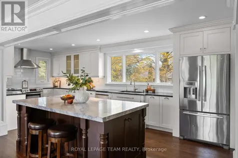2 Lockview Road Ottawa ON K4M 1B2