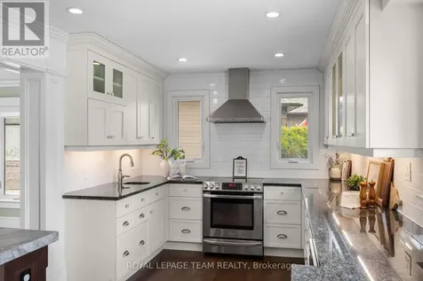 2 Lockview Road Ottawa ON K4M 1B2