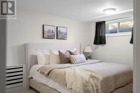 2 Lockview Road Ottawa ON K4M 1B2