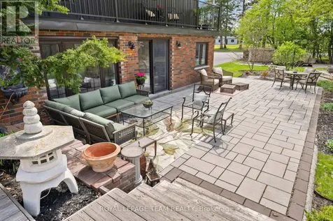 2 Lockview Road Ottawa ON K4M 1B2