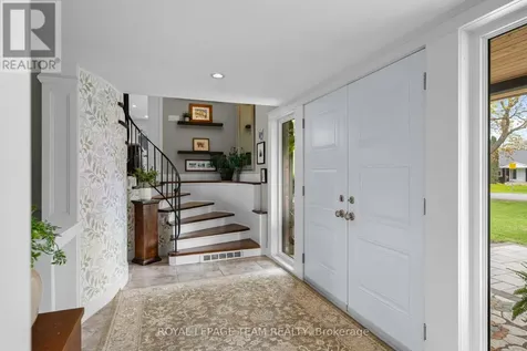 2 Lockview Road Ottawa ON K4M 1B2