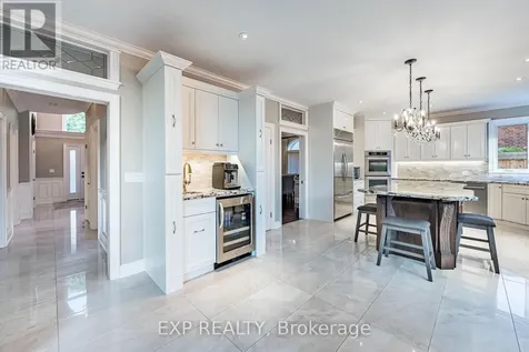83 Blackfriar Lane Brantford ON N3R 7M2