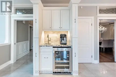 83 Blackfriar Lane Brantford ON N3R 7M2