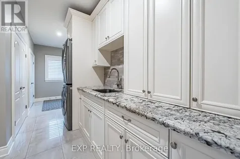 83 Blackfriar Lane Brantford ON N3R 7M2