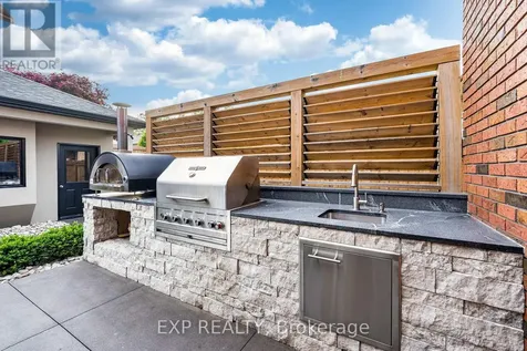 83 Blackfriar Lane Brantford ON N3R 7M2