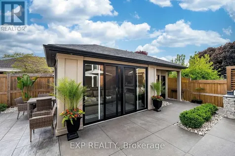 83 Blackfriar Lane Brantford ON N3R 7M2