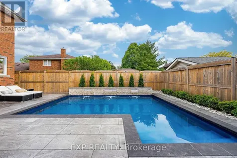 83 Blackfriar Lane Brantford ON N3R 7M2