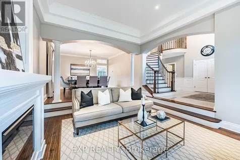 83 Blackfriar Lane Brantford ON N3R 7M2