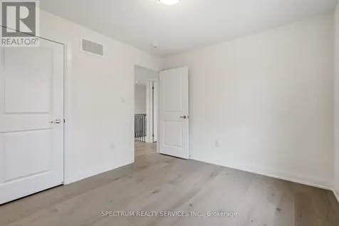 74 Strickland Avenue Brantford ON N3T 0X7