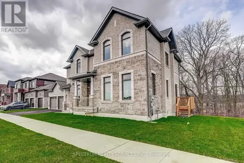 74 Strickland Avenue Brantford ON N3T 0X7