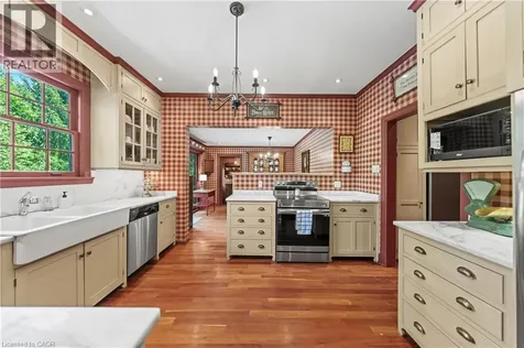 768 Glasgow Street Kitchener ON N2M 2N8