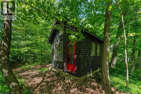 768 Glasgow Street Kitchener ON N2M 2N8