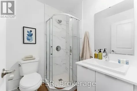 37 Danforth Road Toronto (oakridge) ON M1L 0J6