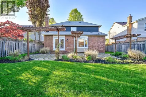 527 Beech Street East Whitby (pringle Creek) ON L1N 7R1