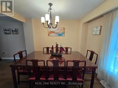 174 Rusty Crestway Toronto (don Valley Village) ON M2J 2Y6