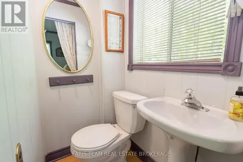 112 Farlain Lake Road East Tiny ON L9M 0B5