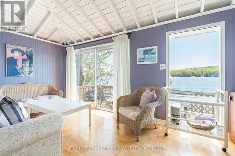 112 Farlain Lake Road East Tiny ON L9M 0B5